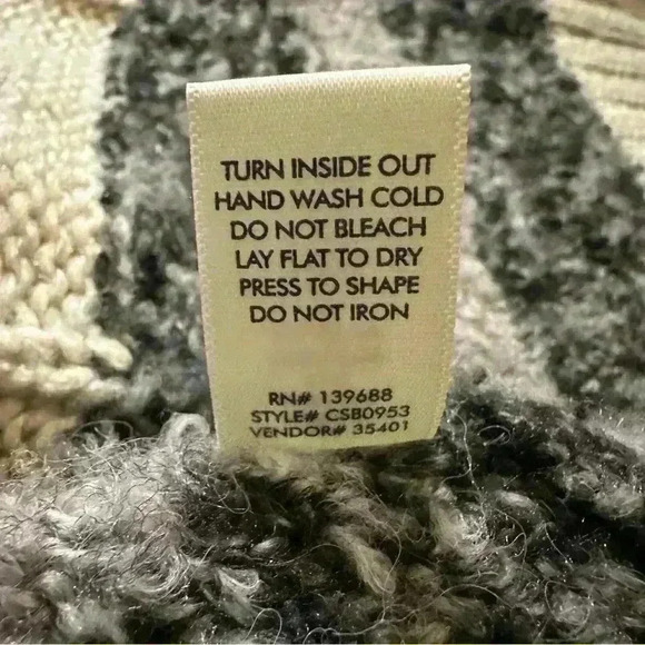 BKE Nubby Striped Cardigan
Sweater Size S - Picture 8 of 10